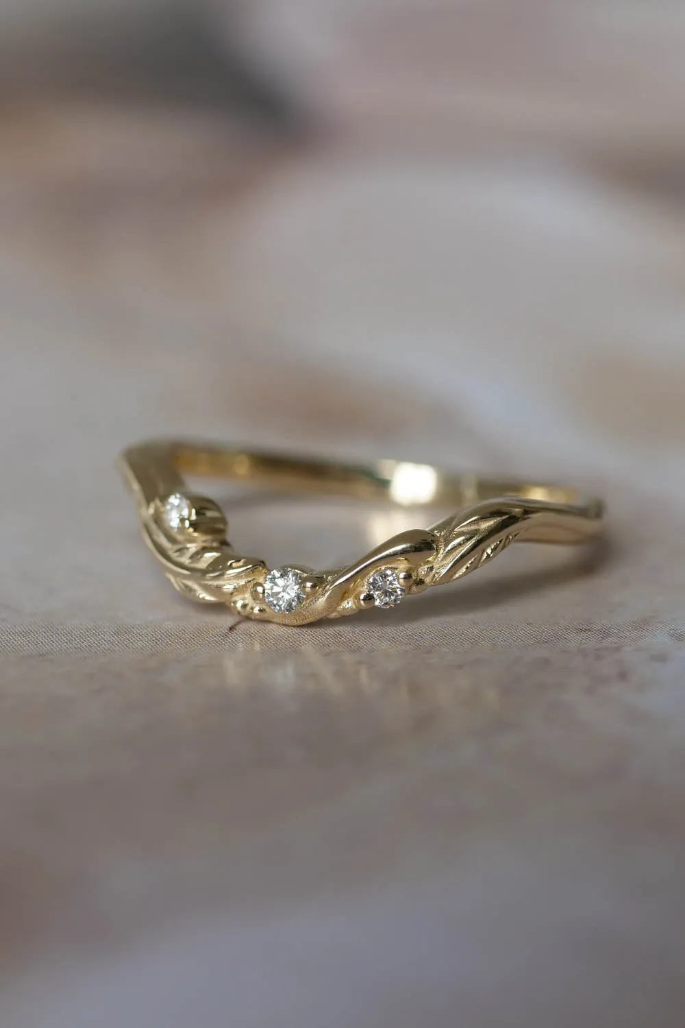 Curved leaf wedding band with diamonds, yellow gold | Matching ring for Undina