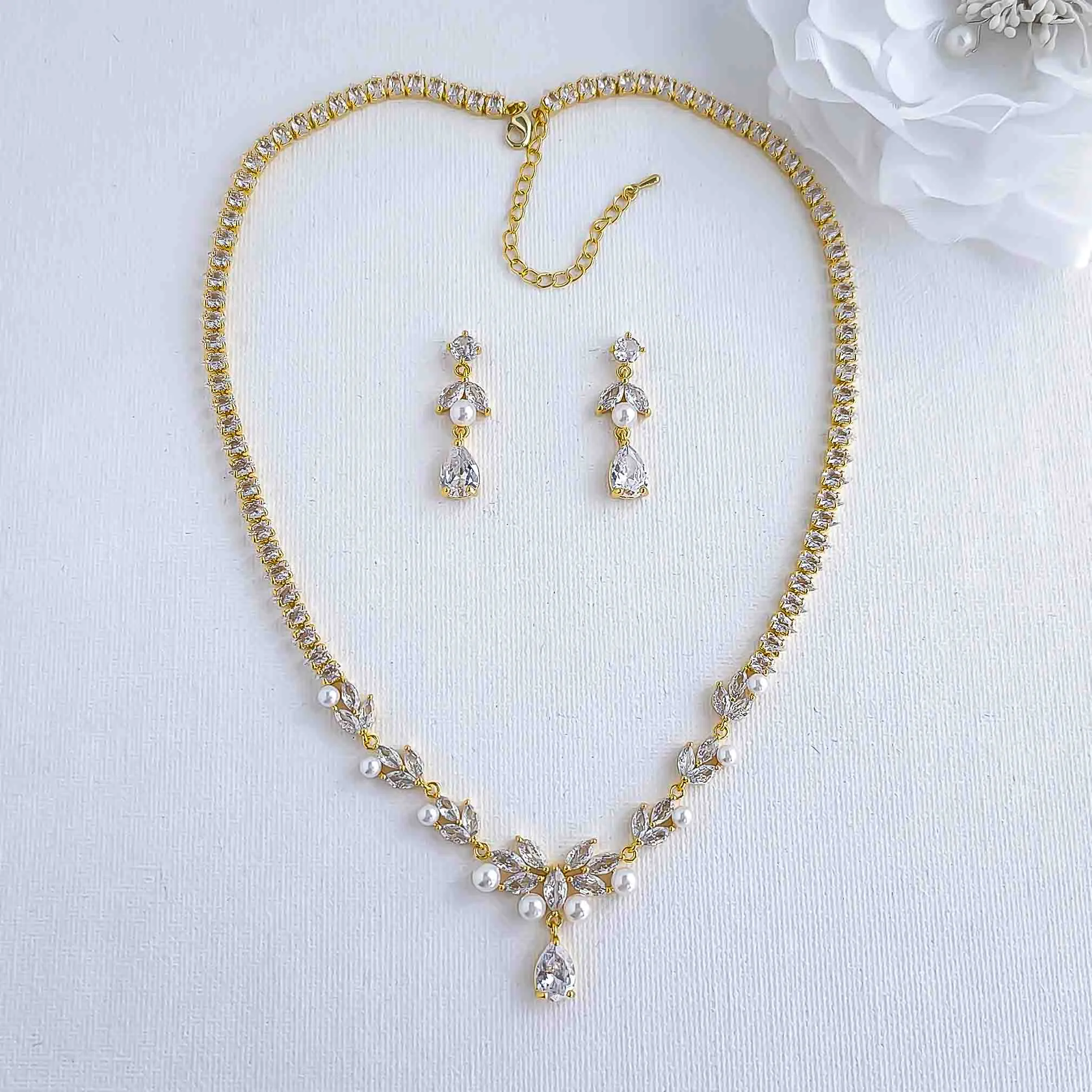 Bridal Pearl Necklace Set in Gold-Jenna