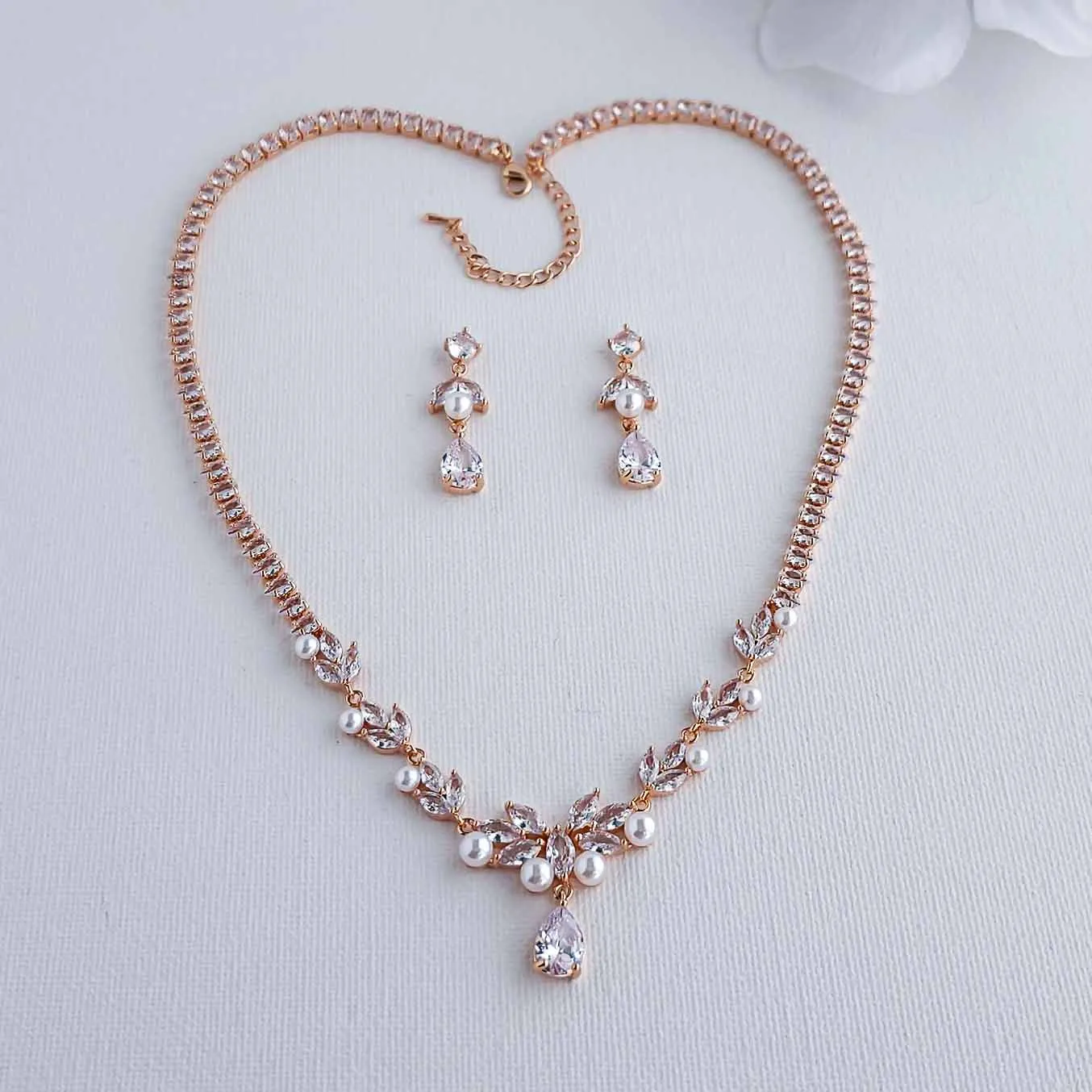 Bridal Pearl Necklace Set in Gold-Jenna