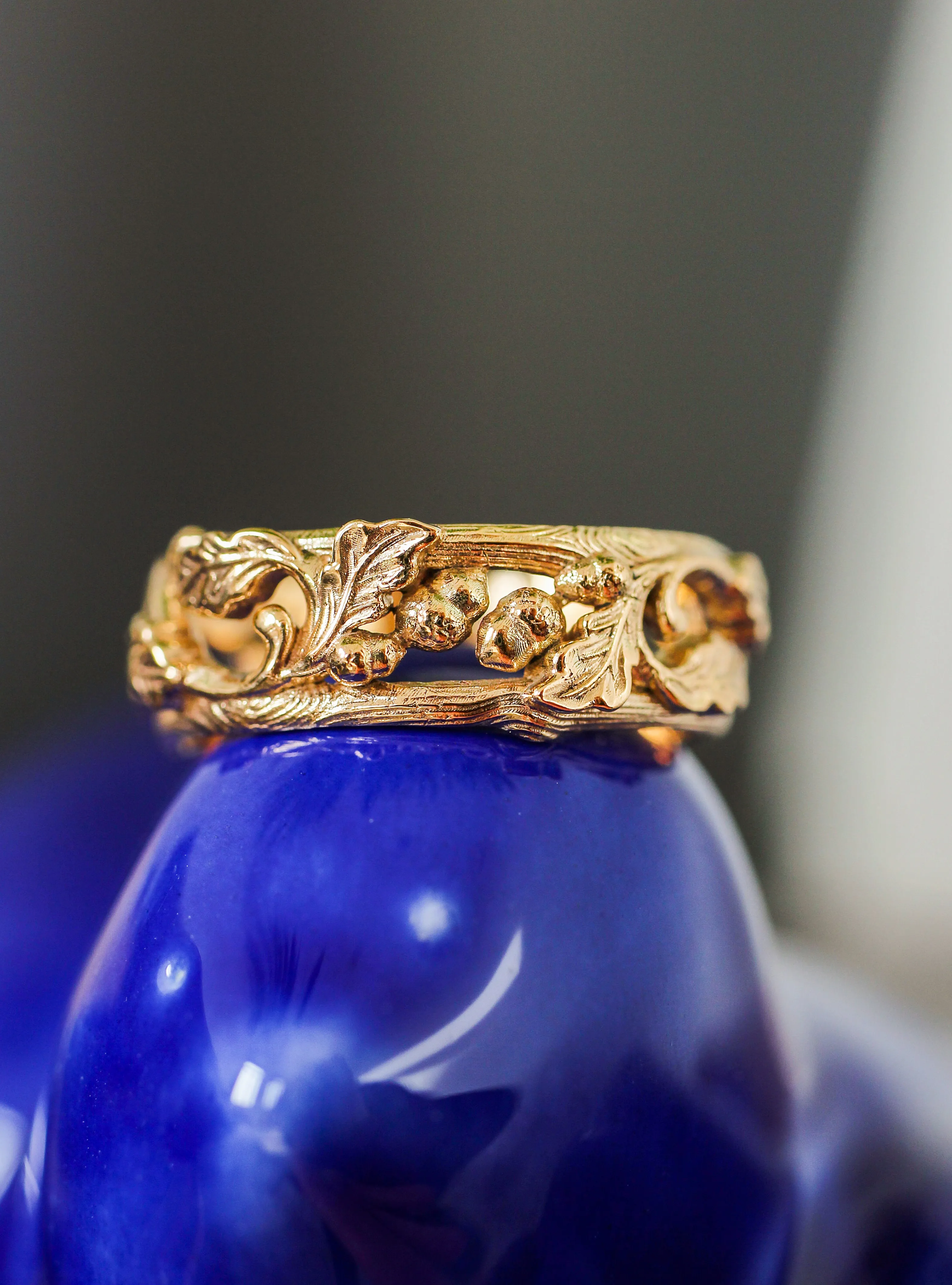 Oak leaves and acorns ring, wedding band for man