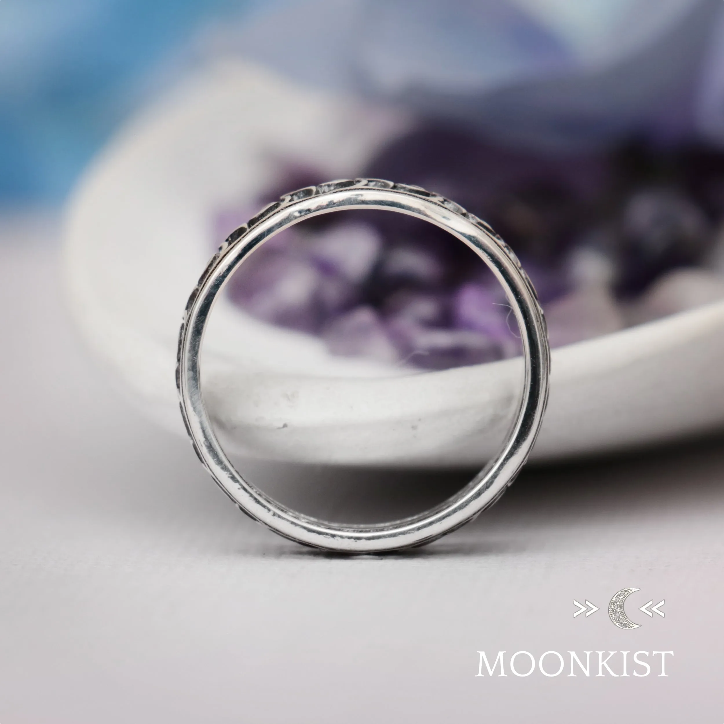 Narrow Periwinkle Flower Wedding Band | Moonkist Designs